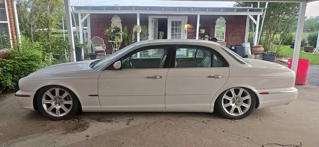 2004 Jaguar XJ8 Sedan