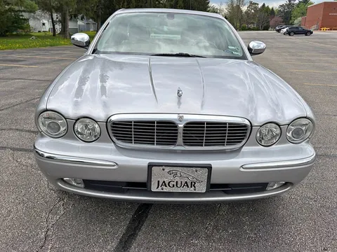 2004 Jaguar XJ8 Vanden Plas