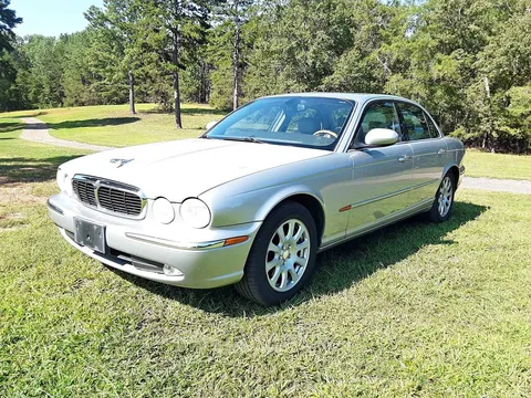 2004 Jaguar XJ8 Vanden Plas Sedan