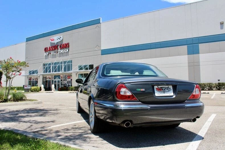 2004 Jaguar X350/X356/X358 XJR - Image 11 of 31