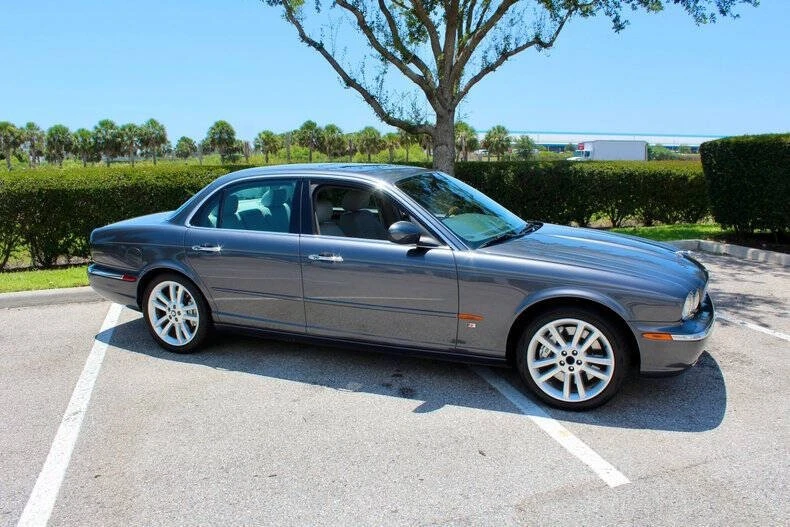 2004 Jaguar X350/X356/X358 XJR - Image 19 of 31