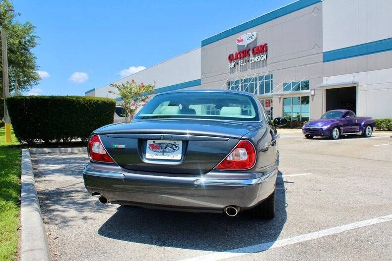 2004 Jaguar X350/X356/X358 XJR - Image 13 of 31