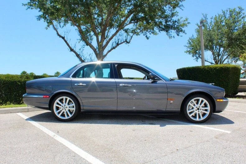 2004 Jaguar X350/X356/X358 XJR - Image 2 of 31