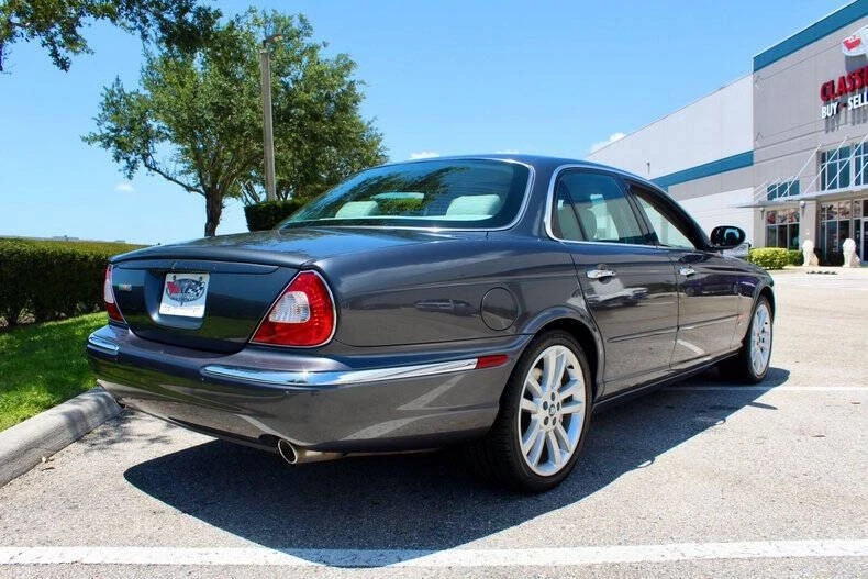 2004 Jaguar X350/X356/X358 XJR - Image 14 of 31