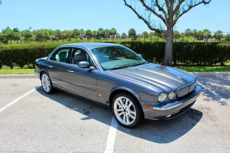 2004 Jaguar X350/X356/X358 XJR - Image 20 of 31