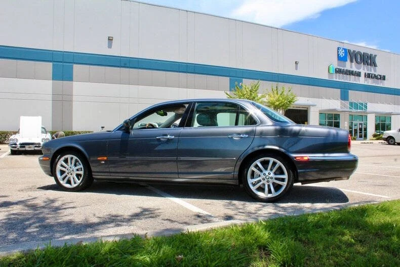 2004 Jaguar X350/X356/X358 XJR - Image 9 of 31
