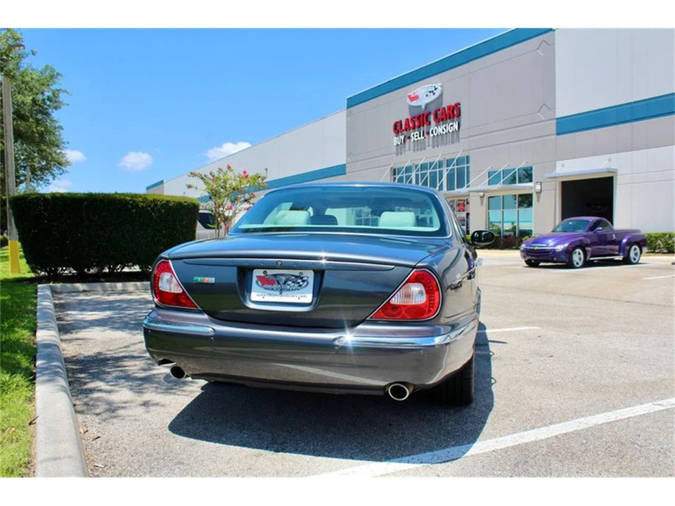 2004 Jaguar X350/X356/X358 XJR - Image 13 of 31