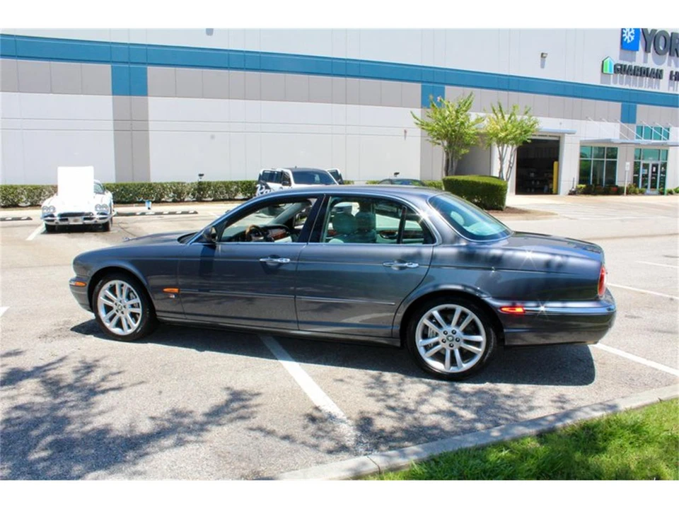 2004 Jaguar X350/X356/X358 XJR - Image 26 of 31