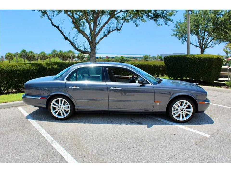 2004 Jaguar X350/X356/X358 XJR - Image 18 of 31