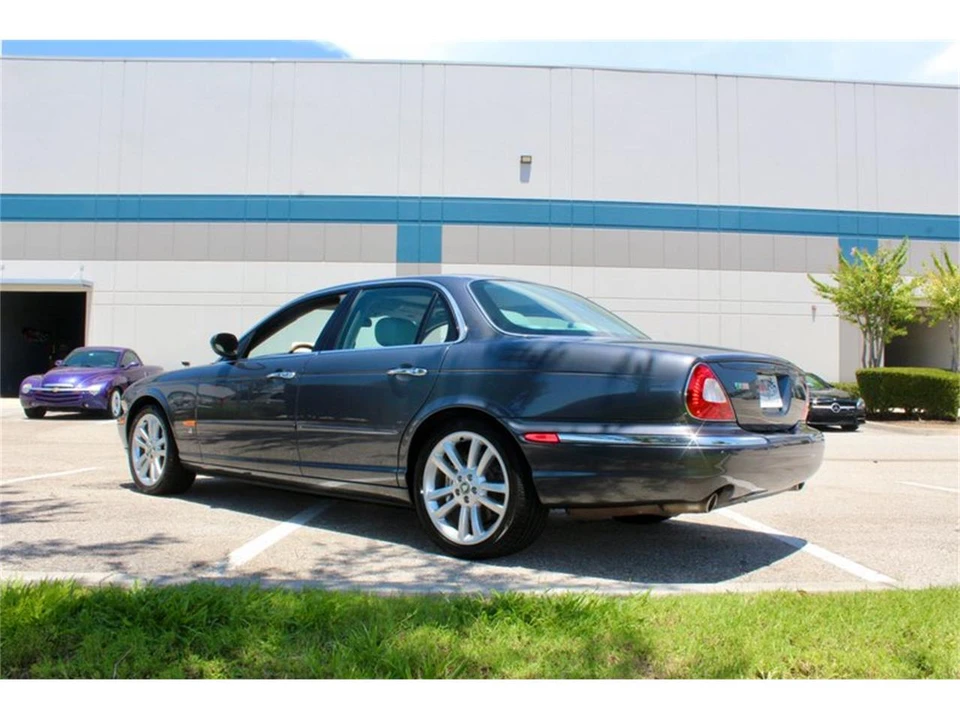 2004 Jaguar X350/X356/X358 XJR - Image 10 of 31