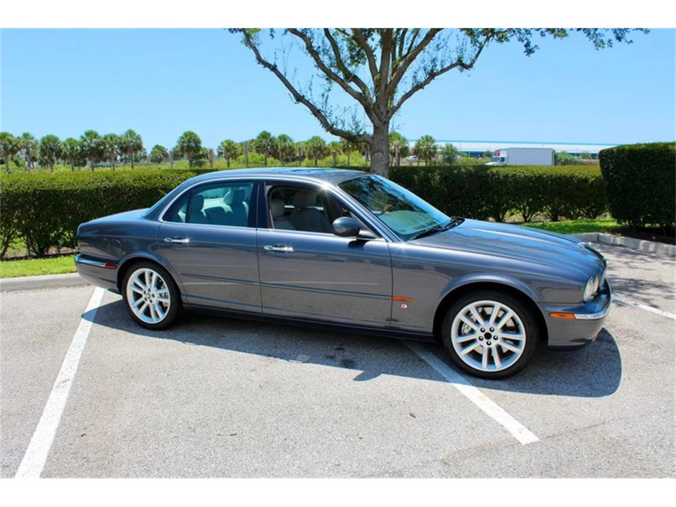 2004 Jaguar X350/X356/X358 XJR - Image 19 of 31