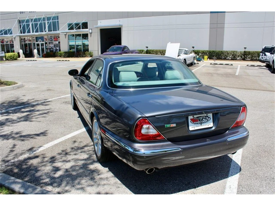 2004 Jaguar X350/X356/X358 XJR - Image 28 of 31
