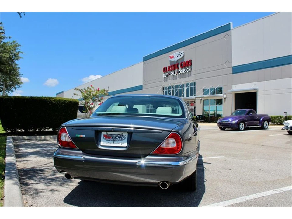 2004 Jaguar X350/X356/X358 XJR - Image 12 of 31