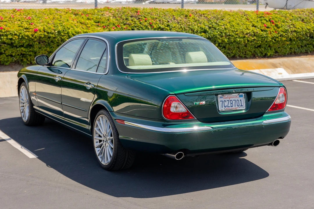 2004 Jaguar X350/X356/X358 XJR - Image 9 of 31