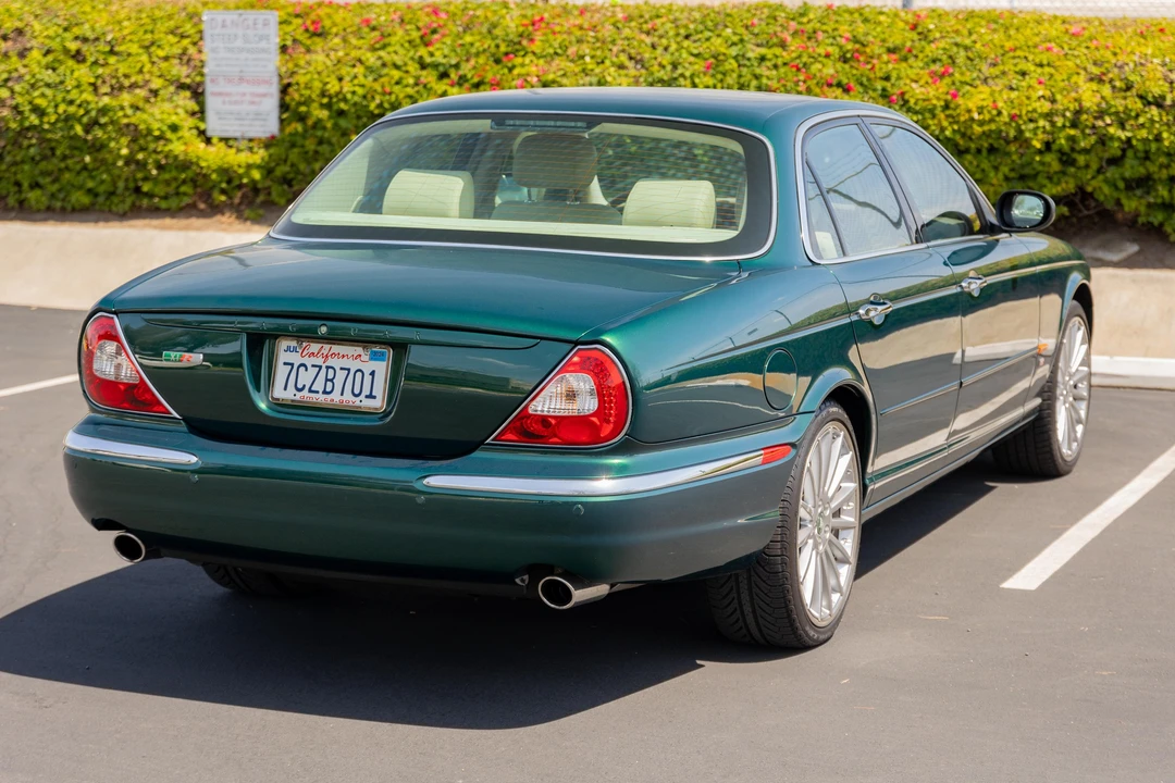 2004 Jaguar X350/X356/X358 XJR - Image 11 of 31