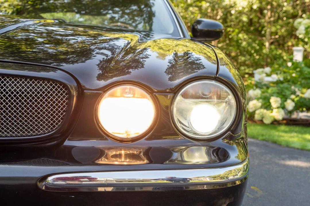 2004 Jaguar X350/X356/X358 XJR - Image 12 of 31