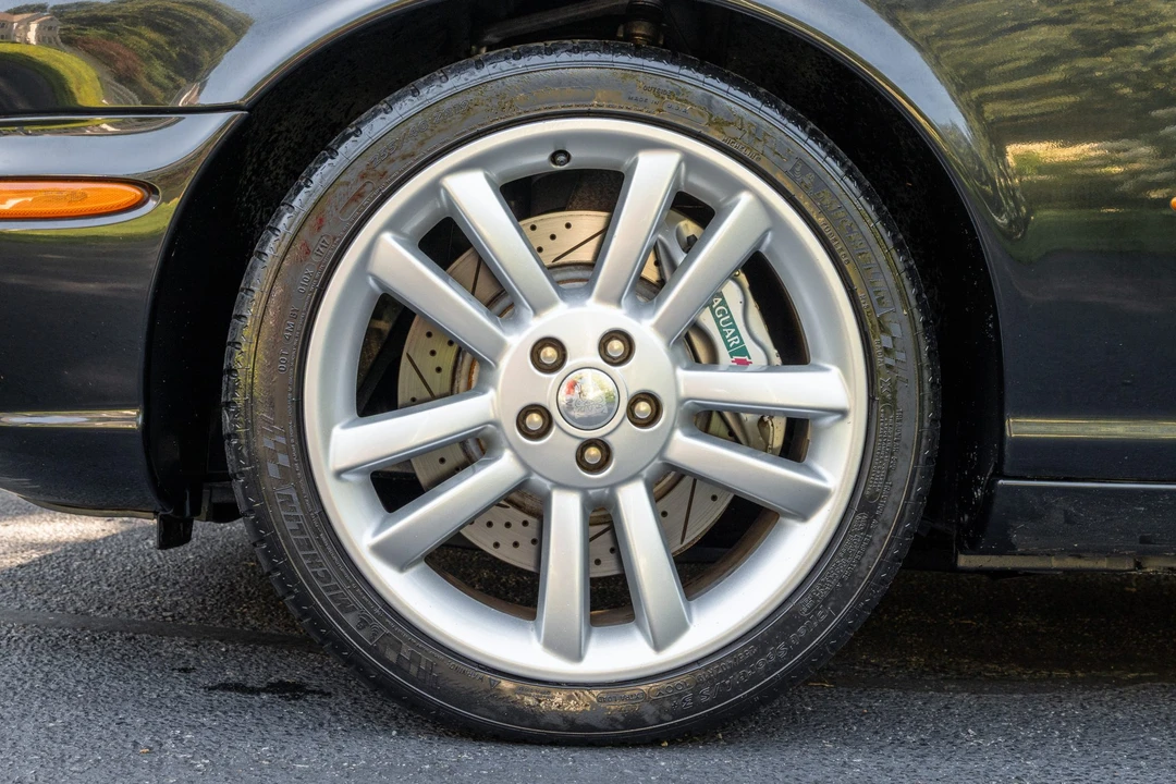 2004 Jaguar X350/X356/X358 XJR - Image 30 of 31