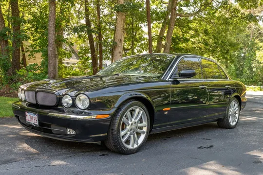 2004 Jaguar XJR