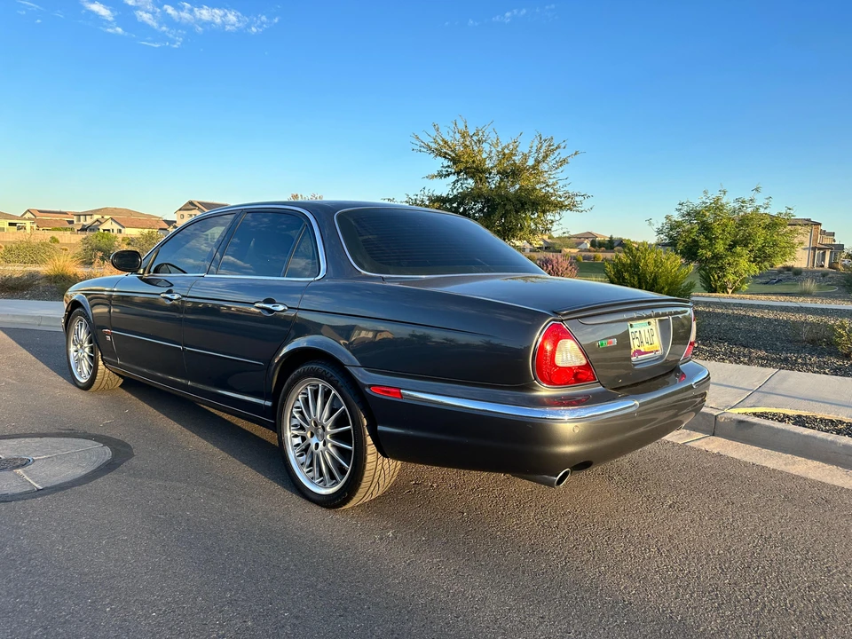 2004 Jaguar X350/X356/X358 XJR - Image 18 of 31