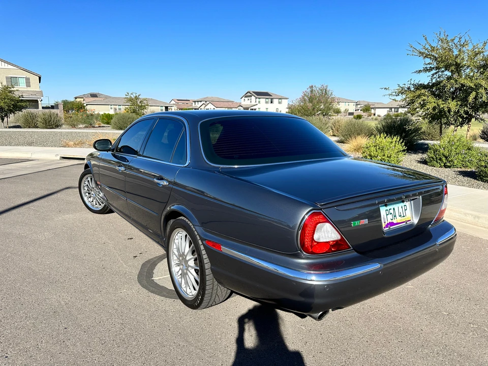 2004 Jaguar X350/X356/X358 XJR - Image 19 of 31