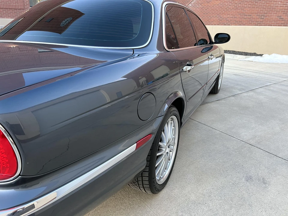 2004 Jaguar X350/X356/X358 XJR - Image 23 of 31