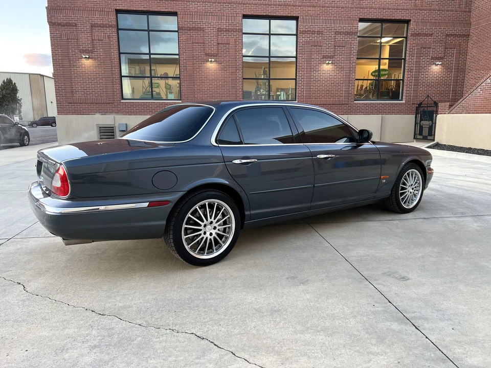 2004 Jaguar X350/X356/X358 XJR - Image 14 of 31