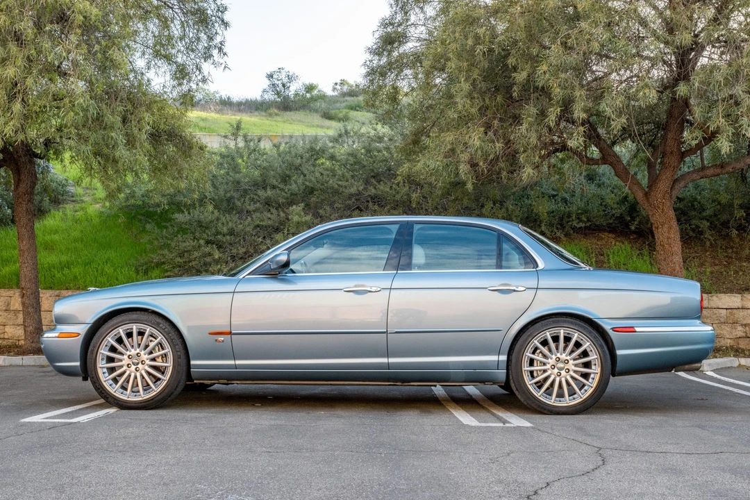2004 Jaguar X350/X356/X358 XJR - Image 16 of 31
