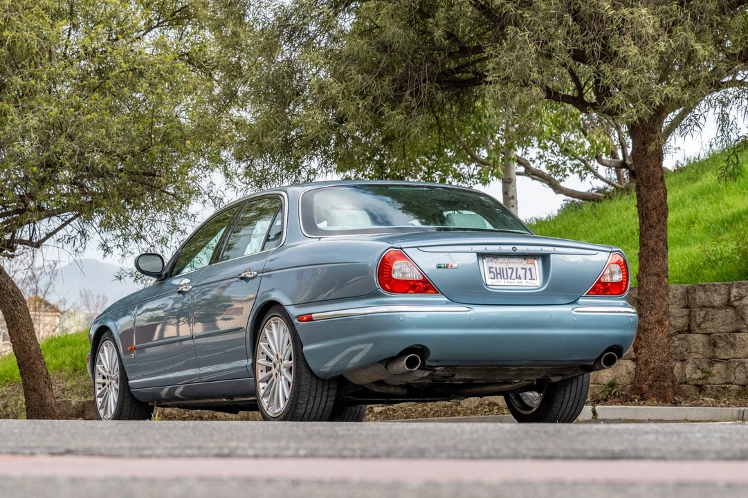 2004 Jaguar X350/X356/X358 XJR - Image 14 of 31