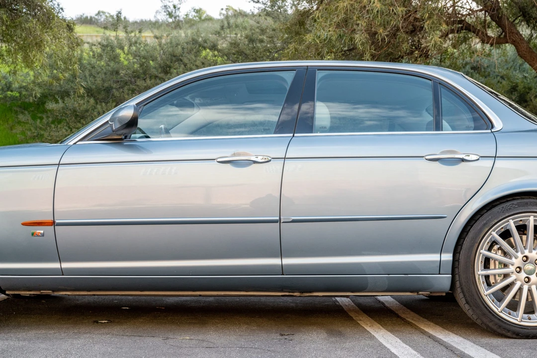 2004 Jaguar X350/X356/X358 XJR - Image 19 of 31