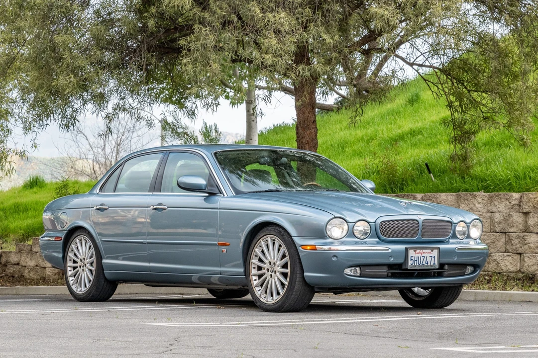 2004 Jaguar X350/X356/X358 XJR - Image 9 of 31