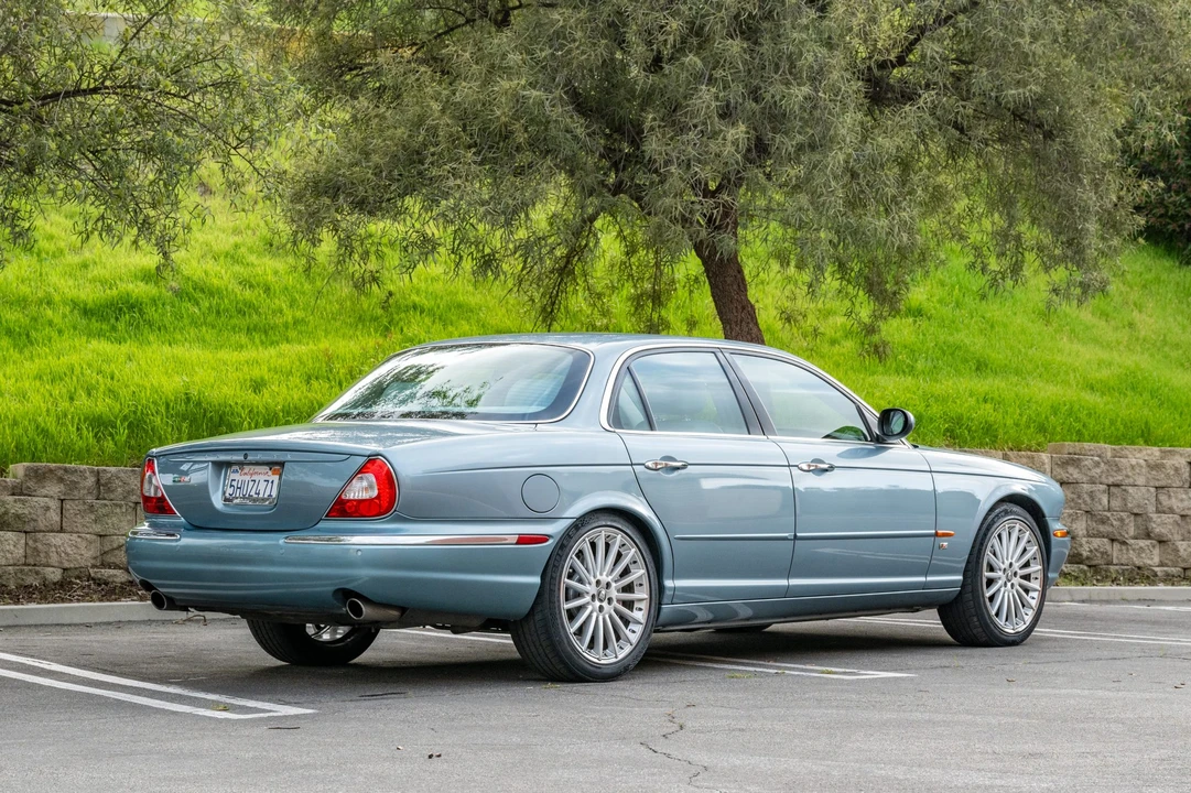 2004 Jaguar X350/X356/X358 XJR - Image 10 of 31