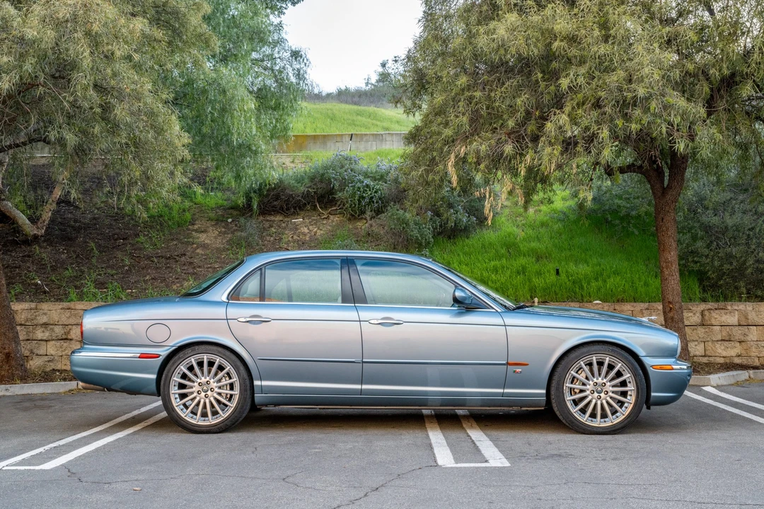 2004 Jaguar X350/X356/X358 XJR - Image 10 of 31