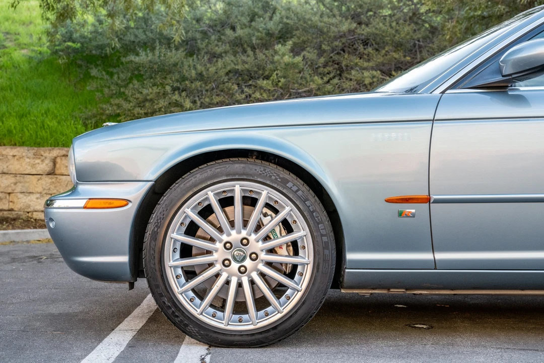 2004 Jaguar X350/X356/X358 XJR - Image 26 of 31