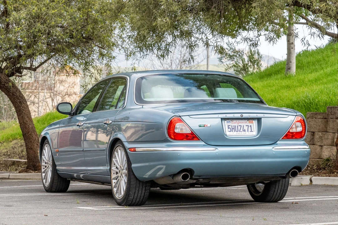 2004 Jaguar X350/X356/X358 XJR - Image 14 of 31