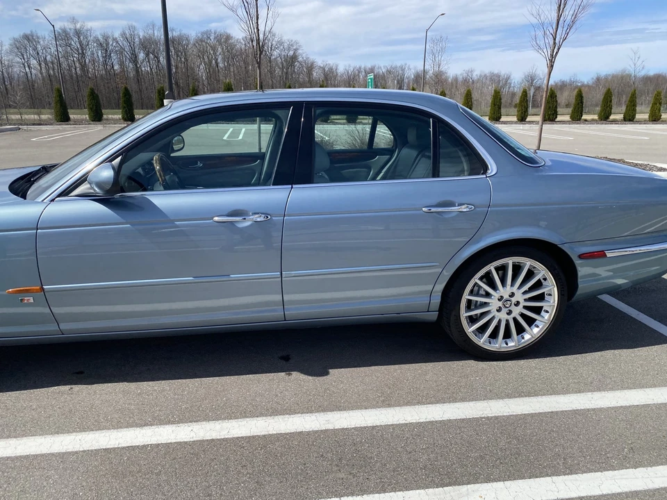 2004 Jaguar X350/X356/X358 XJR - Image 29 of 31