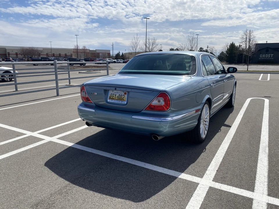 2004 Jaguar X350/X356/X358 XJR - Image 19 of 31