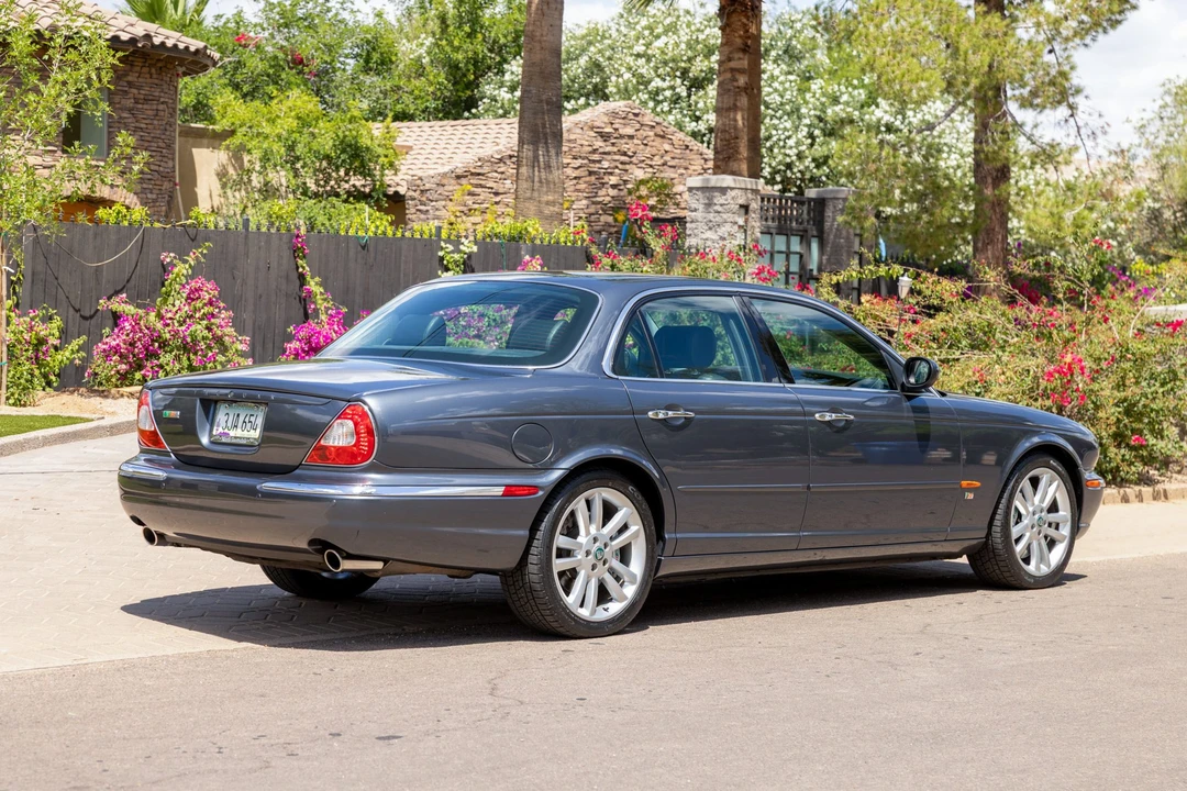 2004 Jaguar X350/X356/X358 XJR - Image 5 of 31