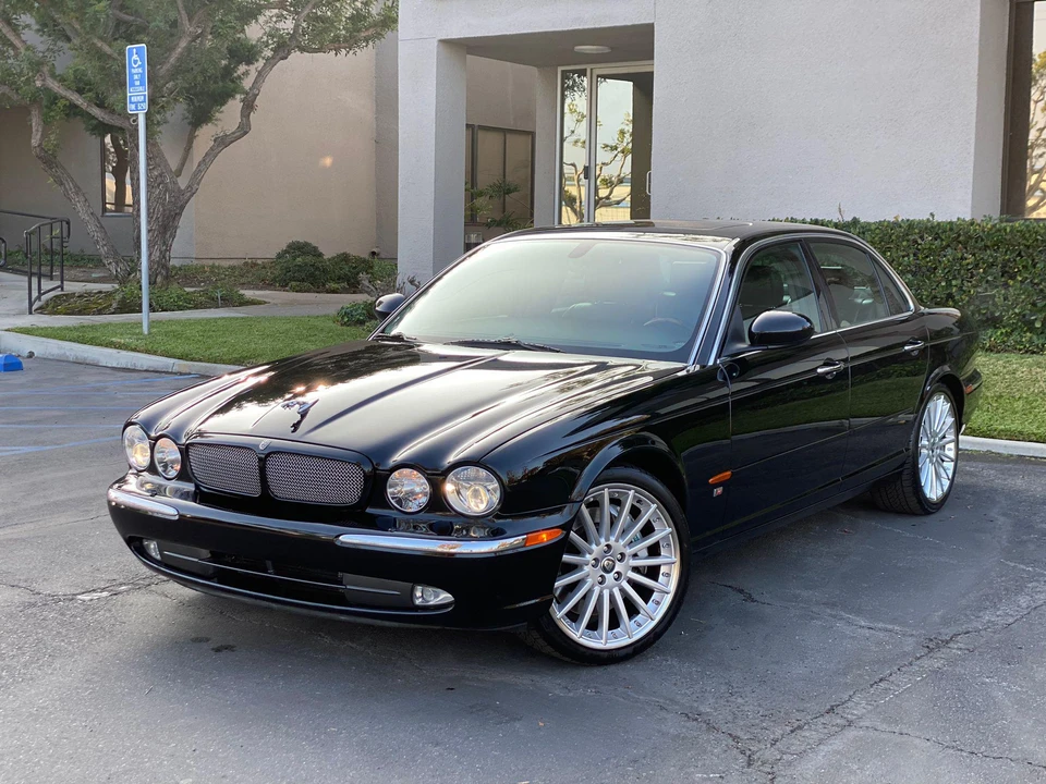 2004 Jaguar X350/X356/X358 XJR - Image 9 of 31