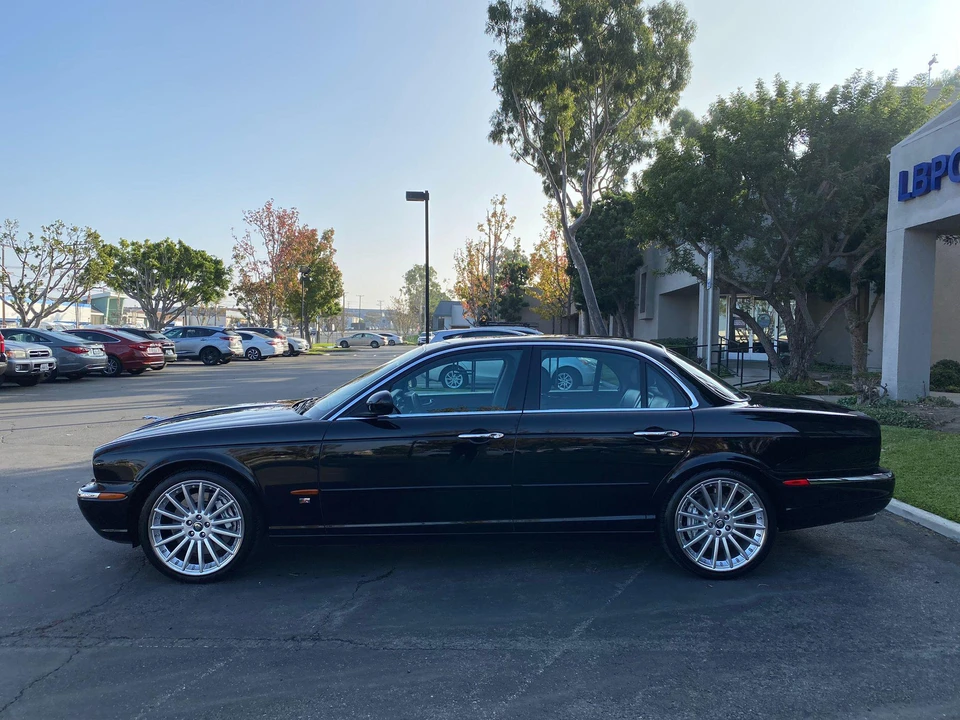 2004 Jaguar X350/X356/X358 XJR - Image 11 of 31