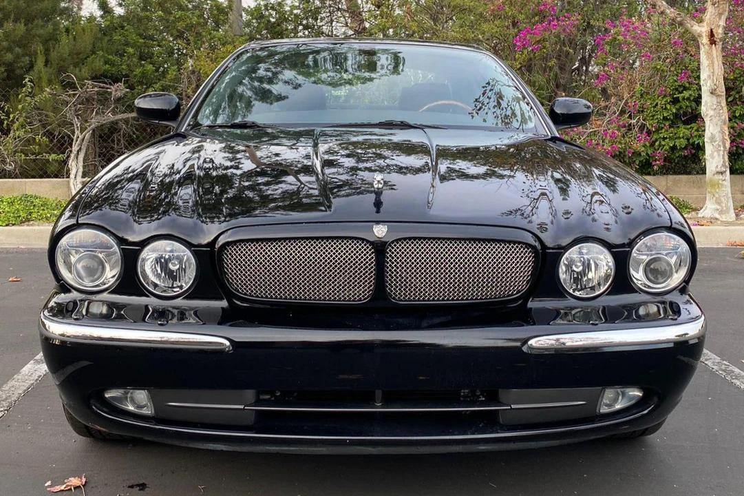 2004 Jaguar X350/X356/X358 XJR - Image 2 of 31