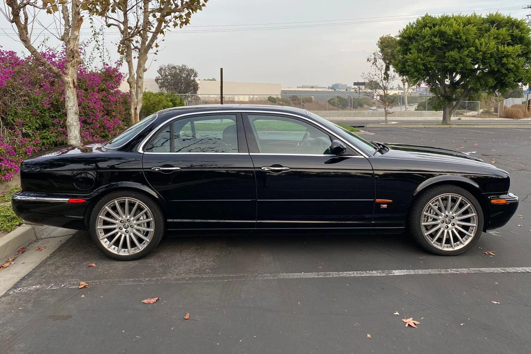 2004 Jaguar X350/X356/X358 XJR - Image 3 of 31