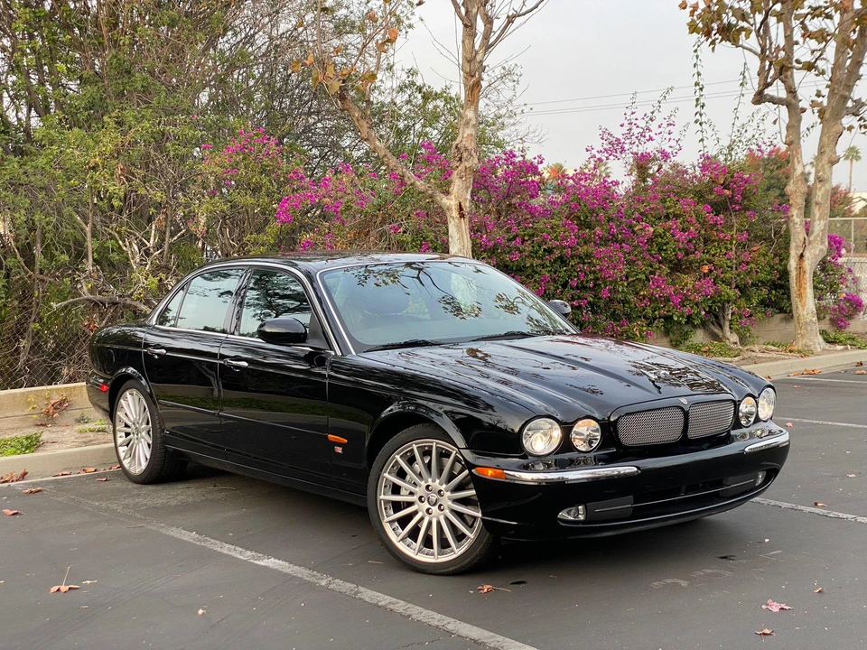 2004 Jaguar X350/X356/X358 XJR - Image 19 of 31
