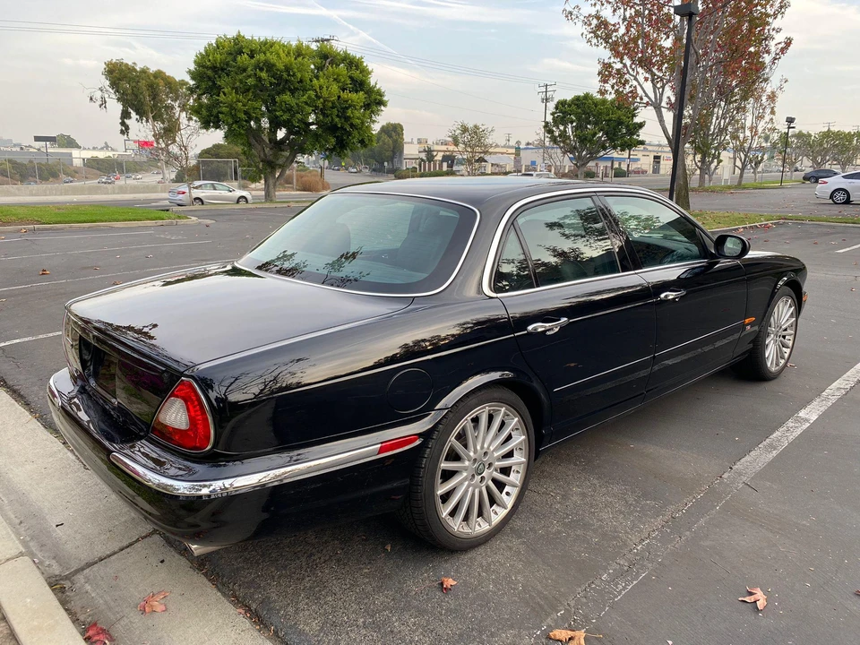 2004 Jaguar X350/X356/X358 XJR - Image 16 of 31