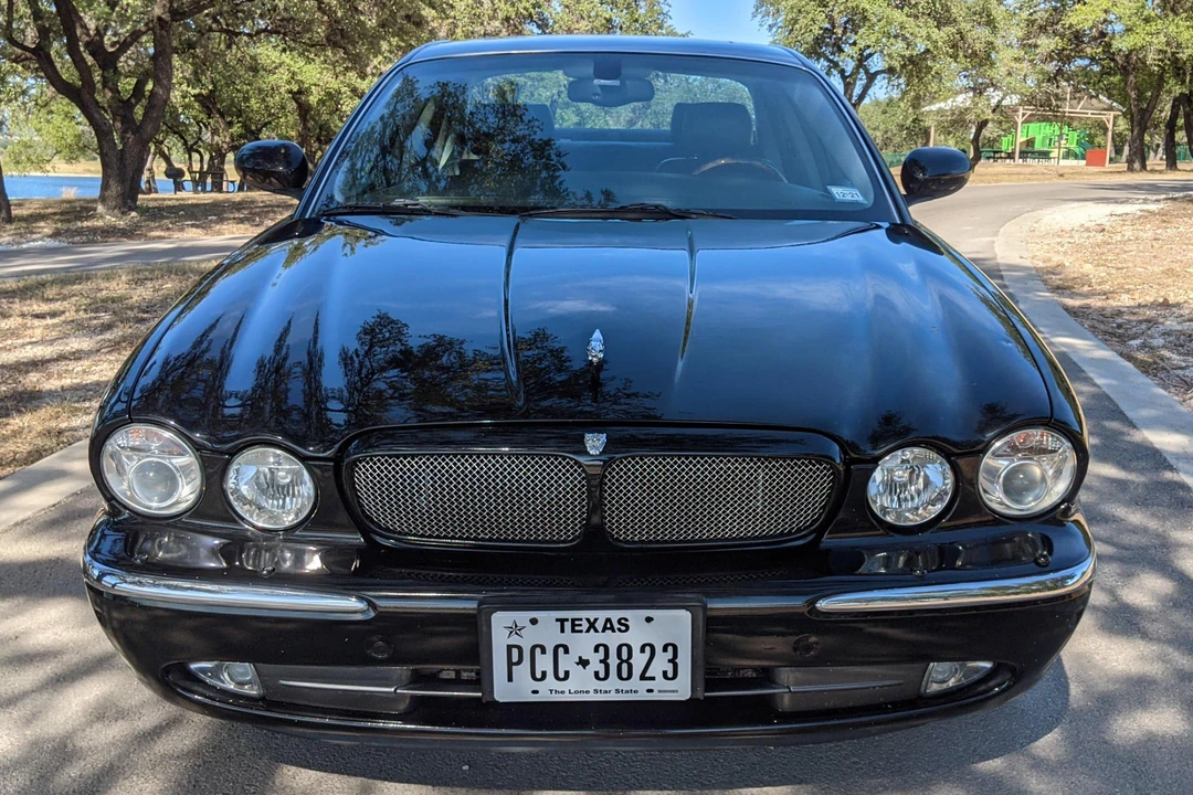 2004 Jaguar X350/X356/X358 XJR - Image 2 of 31