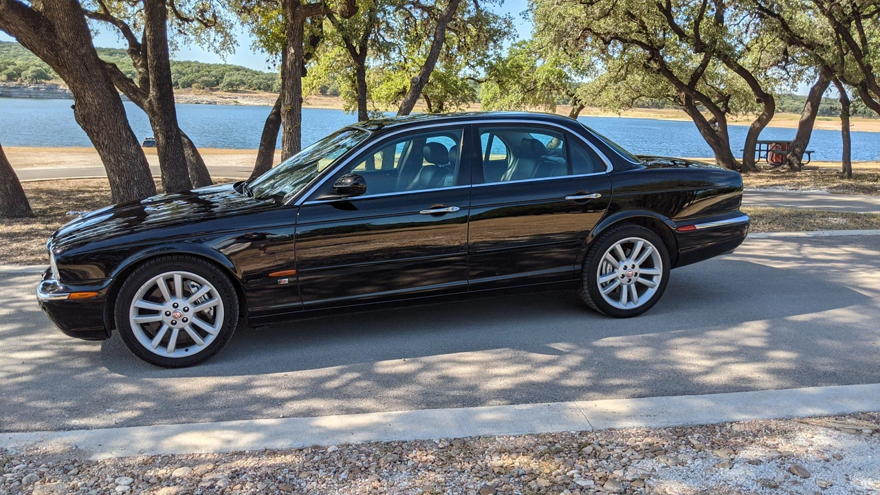 2004 Jaguar X350/X356/X358 XJR - Image 6 of 31
