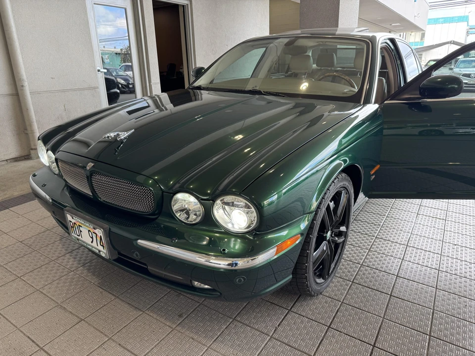 2004 Jaguar X350/X356/X358 XJR - Image 19 of 31