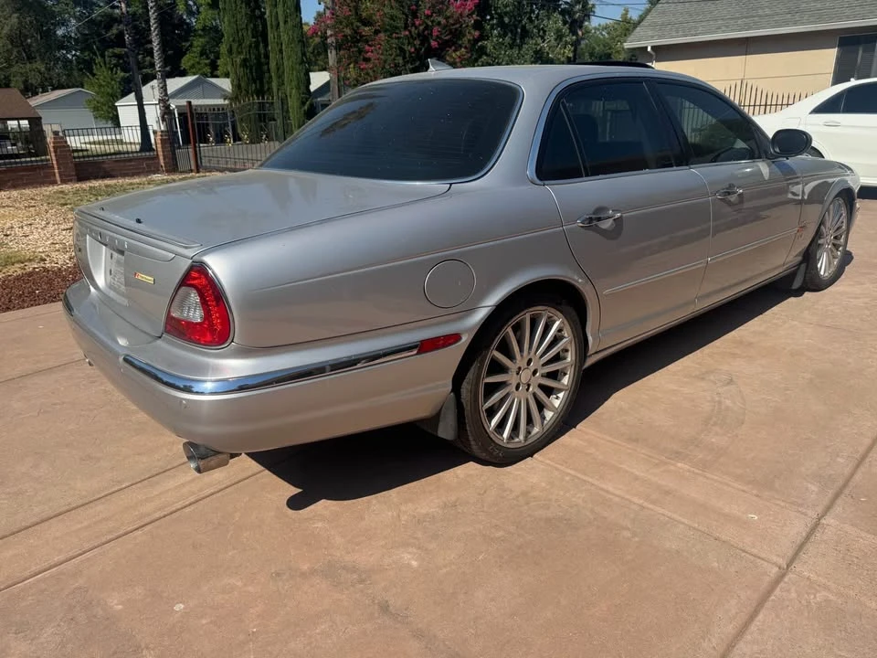 2004 Jaguar X308 XJR - Image 4 of 15