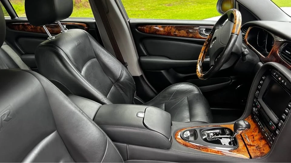 2004 Jaguar X308 XJR - Image 20 of 20