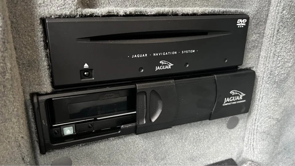 2004 Jaguar X308 XJR - Image 5 of 20