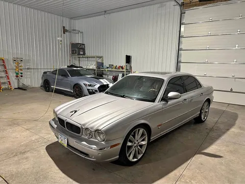 2004 Jaguar XJR Sedan